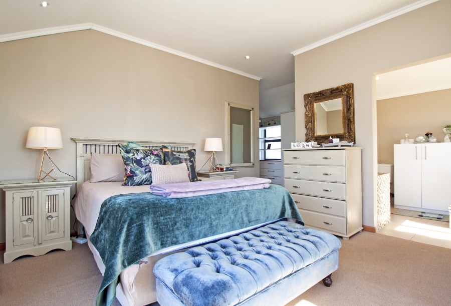 4 Bedroom Property for Sale in Stonehaven Estate Western Cape